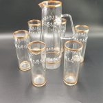 Karanfil desenli meşrubat bardağı ve sürahisi