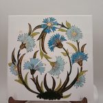 Kranfil Motifli Çini Karo